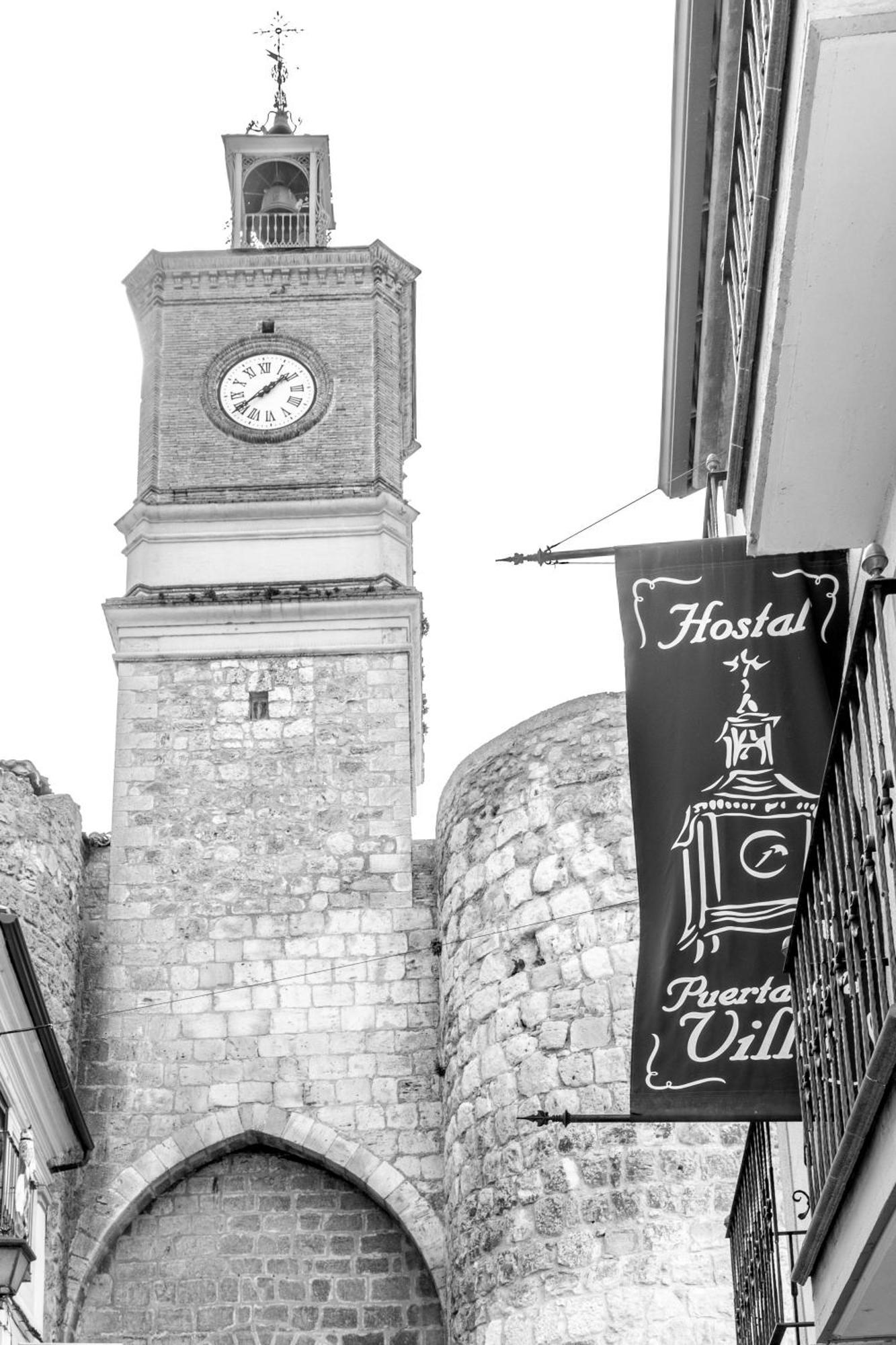Hostal Sin Recep24H Puerta De La Villa - Pet Friendly & Restaurante Almazan Exterior photo